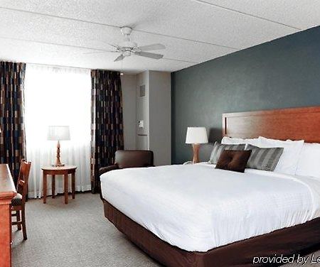 Horseshoe Lake Charles Westlake Room photo